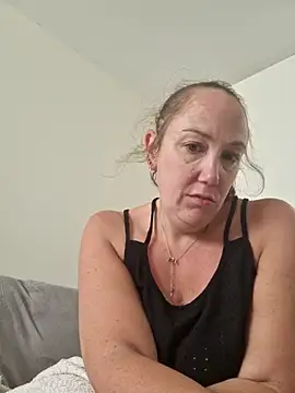 Snapshot of Wisie_Cutie chatting on October 18, 2025, 1:02 pm Wisie Cutie online show from October 18, 2025, 1:02 pm