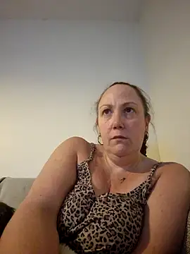 Snapshot of Wisie_Cutie chatting on March 12, 2025, 11:22 pm Wisie Cutie online show from March 12, 2025, 11:22 pm