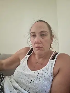 Snapshot of Wisie_Cutie chatting on September 19, 2025, 3:49 pm Wisie Cutie online show from September 19, 2025, 3:49 pm