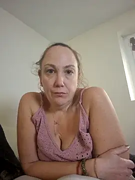 Wisie Cutie online show from December 21, 2025, 2:08 pm