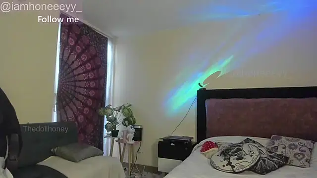 Snapshot of Thedollhoney chatting on September 14, 2025, 6:19 pm Thedollhoney online show from September 14, 2025, 6:19 pm