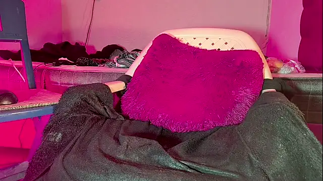 SEXYTRAV18 online show from March 24, 2026, 7:58 pm