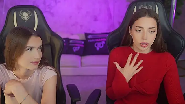 Snapshot of Kate054 chatting on November 18, 2025, 3:15 pm Kate054 online show from November 18, 2025, 3:15 pm