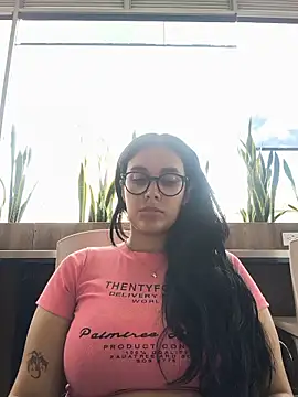 Snapshot of Annya-sweet chatting on May 27, 2026, 3:52 pm Annya-sweet online show from May 27, 2026, 3:52 pm