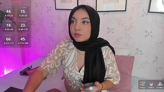 Snapshot of Sooffii_1 chatting on February 11, 2025, 7:38 pm Sooffii 1 online show from February 11, 2025, 7:38 pm