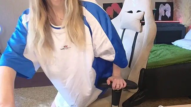 Nate   online show from April 18, 2026, 3:31 am