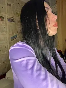 i am nina  online show from April 25, 2026, 11:57 pm