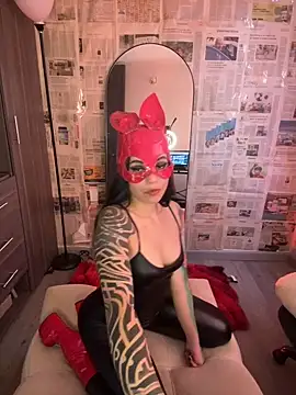 i am nina  online show from April 22, 2026, 9:54 pm