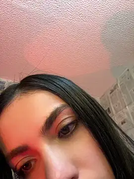 i am nina  online show from April 23, 2026, 11:50 pm