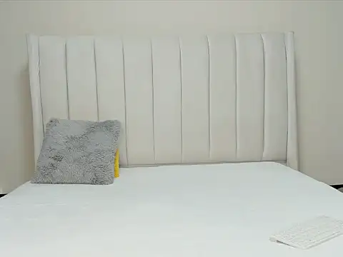 Snapshot of _heavenlysent chatting on December 2, 2025, 1:39 am heavenlysent online show from December 2, 2025, 1:39 am