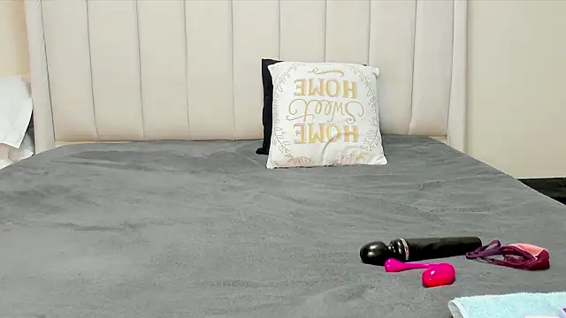 Snapshot of _heavenlysent chatting on February 16, 2026, 2:54 am heavenlysent online show from February 16, 2026, 2:54 am