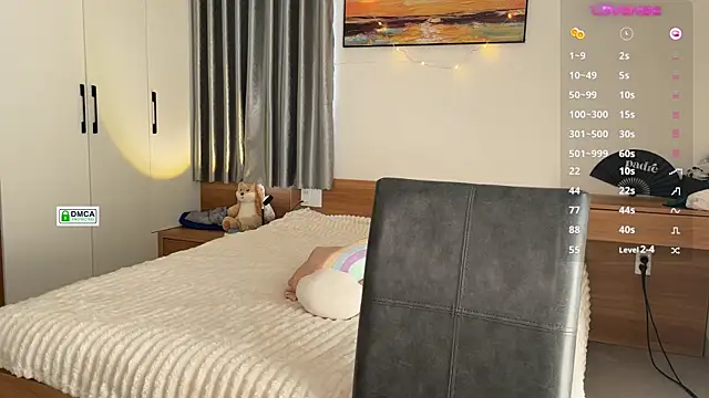 Snapshot of RedFires chatting on February 5, 2025, 7:50 am RedFires online show from February 5, 2025, 7:50 am