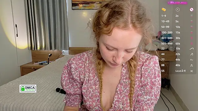 Snapshot of RedFires chatting on October 31, 2025, 7:16 am RedFires online show from October 31, 2025, 7:16 am