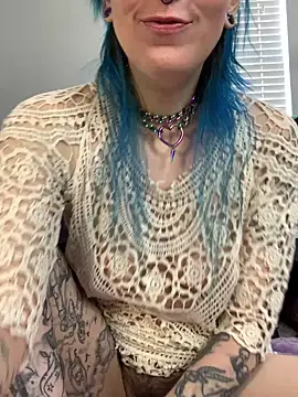 Snapshot of MissCumberdale chatting on January 10, 2026, 6:14 pm MissCumberdale online show from January 10, 2026, 6:14 pm