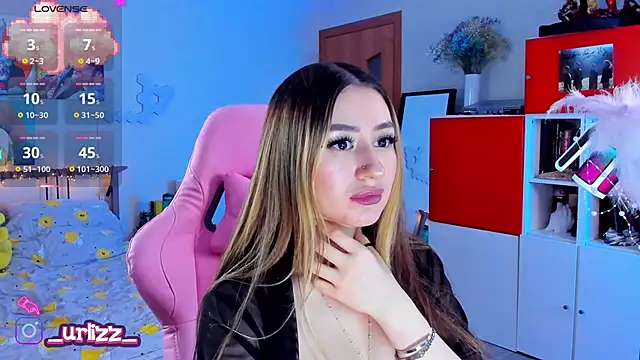 Snapshot of Fiona-Love chatting on February 7, 2025, 8:53 pm Fiona-Love online show from February 7, 2025, 8:53 pm