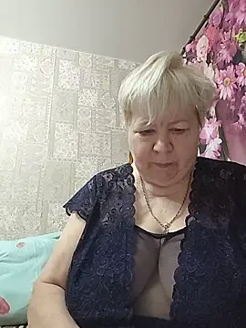 EffectFiona online show from March 26, 2026, 12:20 am