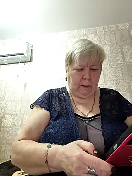 EffectFiona online show from January 6, 2026, 10:47 pm