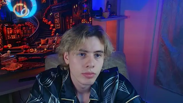 Snapshot of dimitri_tv chatting on October 13, 2025, 12:56 am dimitri tv online show from October 13, 2025, 12:56 am