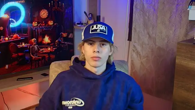 Snapshot of dimitri_tv chatting on October 20, 2025, 12:02 am dimitri tv online show from October 20, 2025, 12:02 am