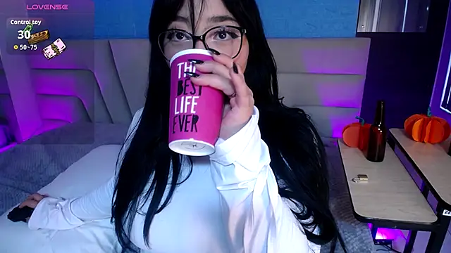 Miss Loise online show from September 28, 2025, 10:39 pm