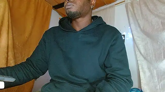 Snapshot of angel_bonbom chatting on November 19, 2025, 5:07 am angel bonbom online show from November 19, 2025, 5:07 am