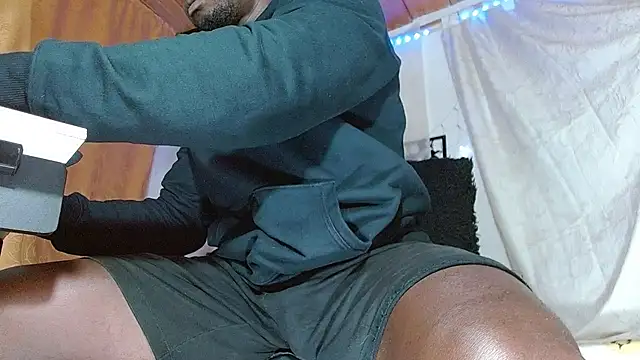 Snapshot of angel_bonbom chatting on November 14, 2025, 6:17 am angel bonbom online show from November 14, 2025, 6:17 am