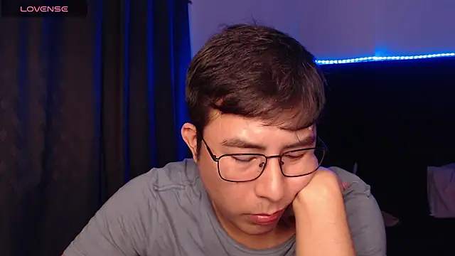 andrewmhilton  online show from February 21, 2026, 6:48 am