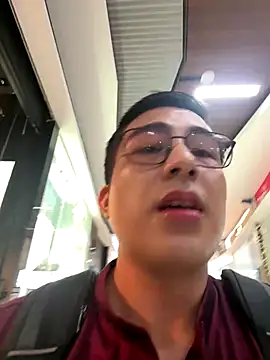 andrewmhilton  online show from November 12, 2025, 6:12 pm