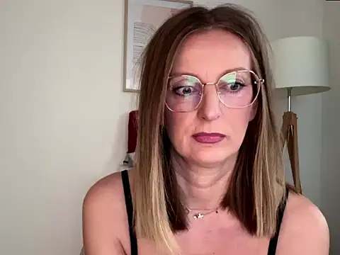 Snapshot of HornyJudith chatting on January 9, 2026, 7:04 am HornyJudith online show from January 9, 2026, 7:04 am