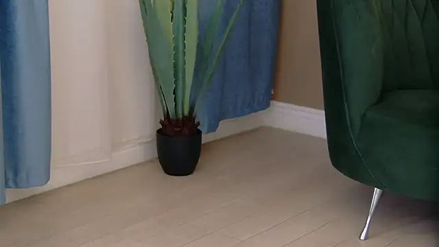 Bailey Rush online show from December 19, 2025, 4:09 pm