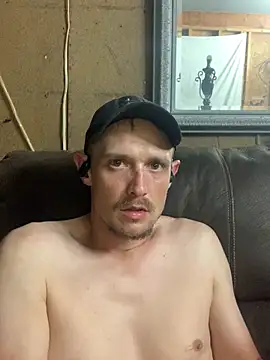 Snapshot of Midwestalpha chatting on June 18, 2026, 8:02 am Midwestalpha online show from June 18, 2026, 8:02 am
