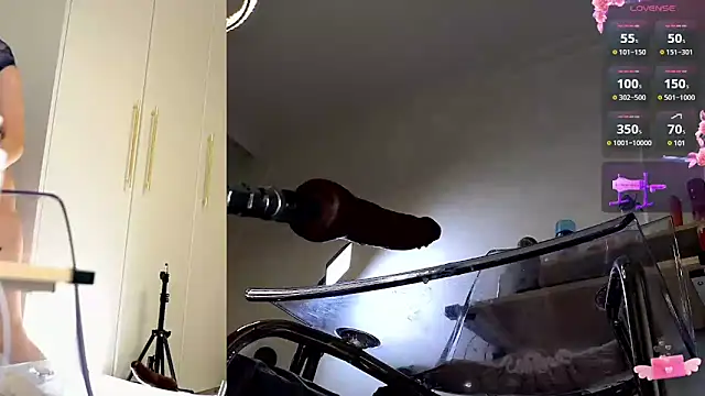 Miss69Ri99 online show from March 14, 2025, 11:53 pm