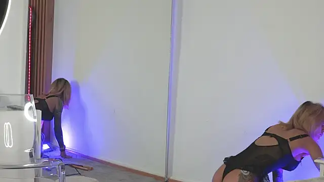 TiffanyMaze online show from April 10, 2026, 8:43 am