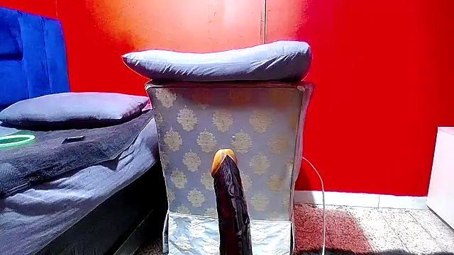 Snapshot of Lelety79 chatting on November 21, 2025, 1:59 am Lelety79 online show from November 21, 2025, 1:59 am