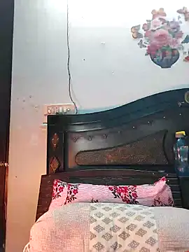 Snapshot of Poojabhabi101 chatting on January 7, 2026, 6:51 am Poojabhabi101 online show from January 7, 2026, 6:51 am