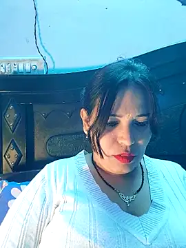 Snapshot of Poojabhabi101 chatting on February 4, 2026, 6:08 am Poojabhabi101 online show from February 4, 2026, 6:08 am