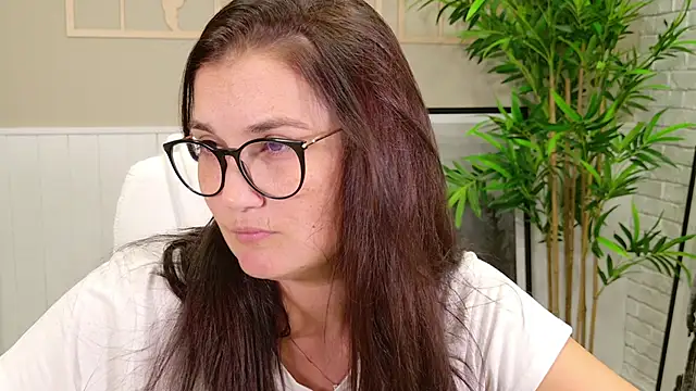 SelineSole online show from September 15, 2025, 3:01 pm