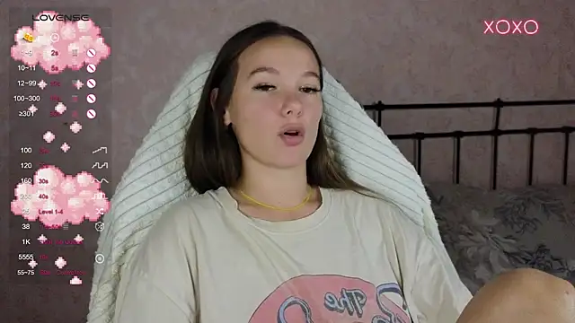 lil luna x online show from September 9, 2025, 8:40 pm