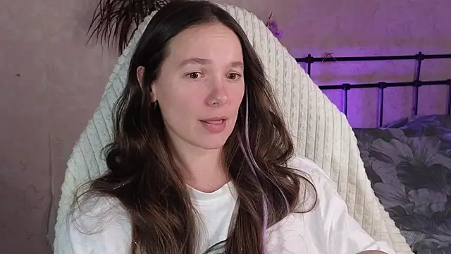 lil luna x online show from March 24, 2026, 8:09 pm