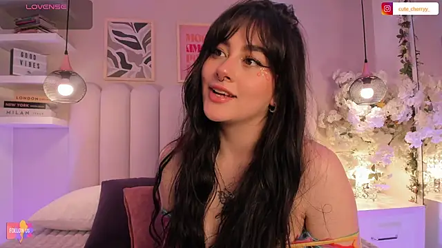 cute  cherry  online show from October 30, 2025, 8:28 pm