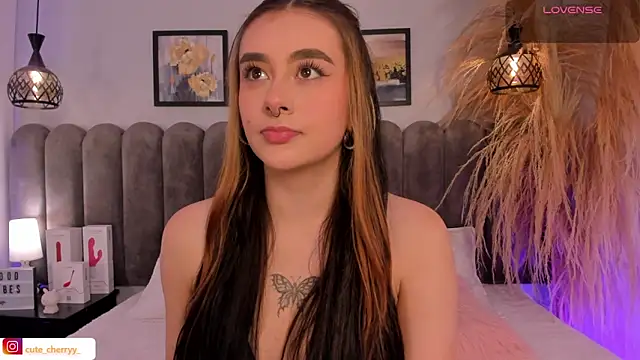 cute  cherry  online show from April 8, 2026, 8:21 pm