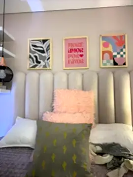 cute  cherry  online show from November 24, 2025, 8:31 pm