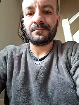 Snapshot of crisconst chatting on March 21, 2025, 10:06 am crisconst online show from March 21, 2025, 10:06 am