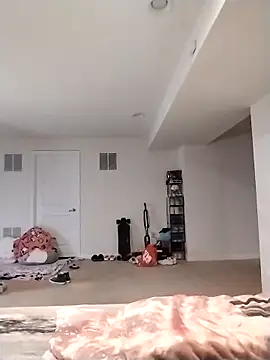 Snapshot of LiverandBrat77 chatting on November 9, 2025, 1:09 am LiverandBrat77 online show from November 9, 2025, 1:09 am