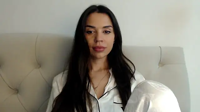 Snapshot of Mika_Gold chatting on October 25, 2025, 7:25 pm Mika Gold online show from October 25, 2025, 7:25 pm