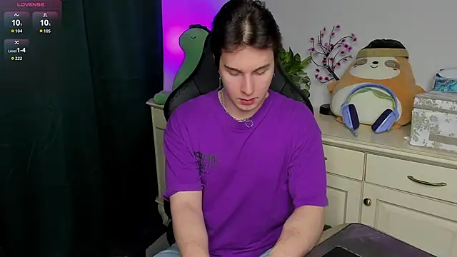 Vincent Strong online show from February 7, 2026, 3:53 pm