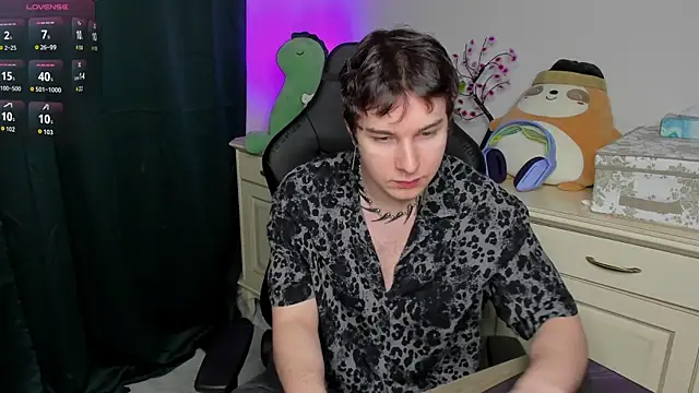 Vincent Strong online show from February 11, 2026, 7:41 am