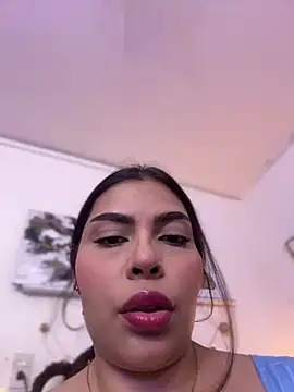 Snapshot of GigiiStone chatting on January 29, 2025, 1:17 pm GigiiStone online show from January 29, 2025, 1:17 pm