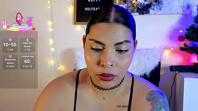 Snapshot of GigiiStone chatting on November 24, 2025, 9:26 pm GigiiStone online show from November 24, 2025, 9:26 pm