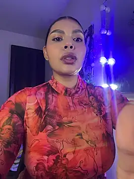 GigiiStone online show from December 22, 2025, 10:21 pm